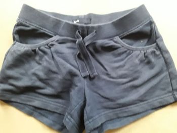 Short marine fille 8-9 ans GAP TBE