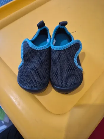 Chaussures bébé taille 20