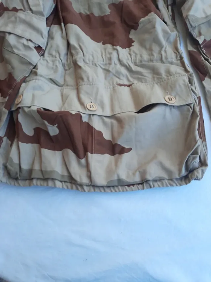 Veste militaire manches longues avec capuche taille M - photo numéro 4
