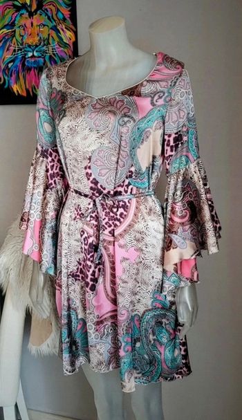 Robe soyeuse avec manches évasées. Avec ou sans ceinture. John Galliano. 36/40 🥰