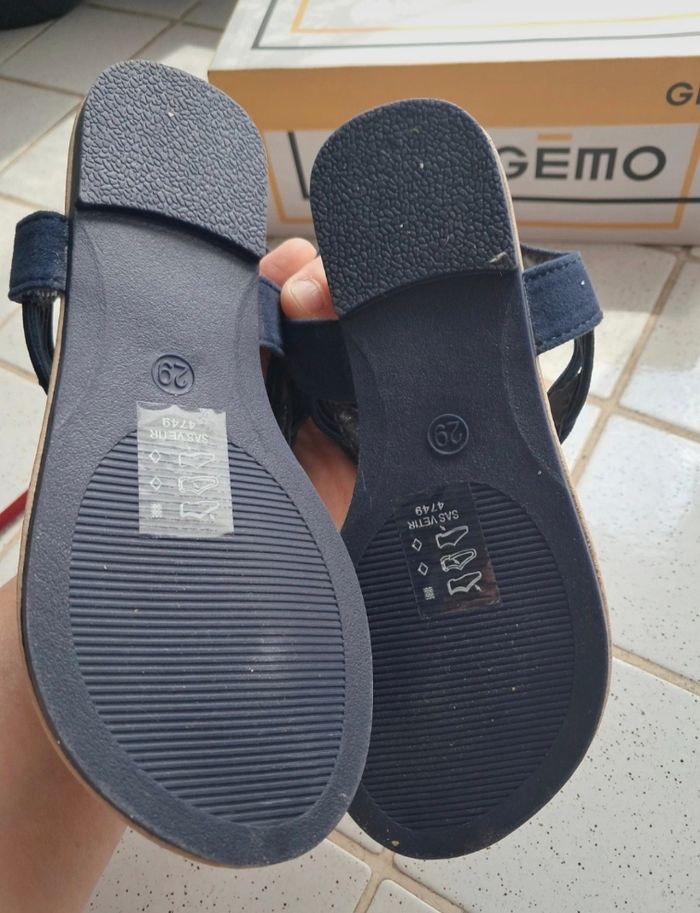 Sandales fille neuves taille 29 bleu marine - photo numéro 4