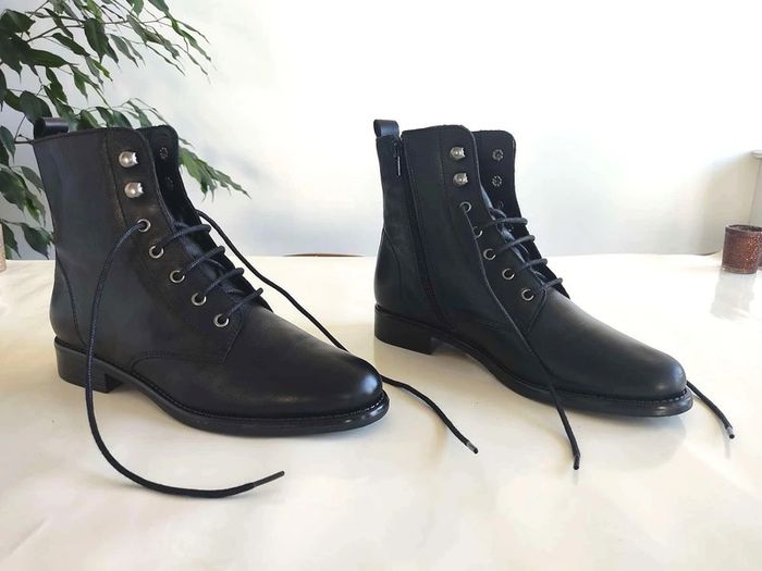 Paire de bottines Harcourt taille 37 cuir noir neuves - photo numéro 2