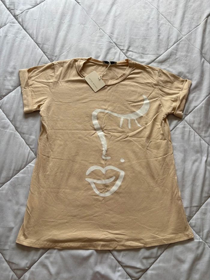 T-shirt femme beige motif arty œil bouche neuf taille unique Estee Brown Paris - photo numéro 7