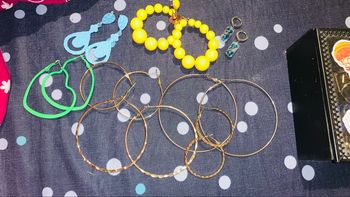 Lot de boucles d’oreilles 