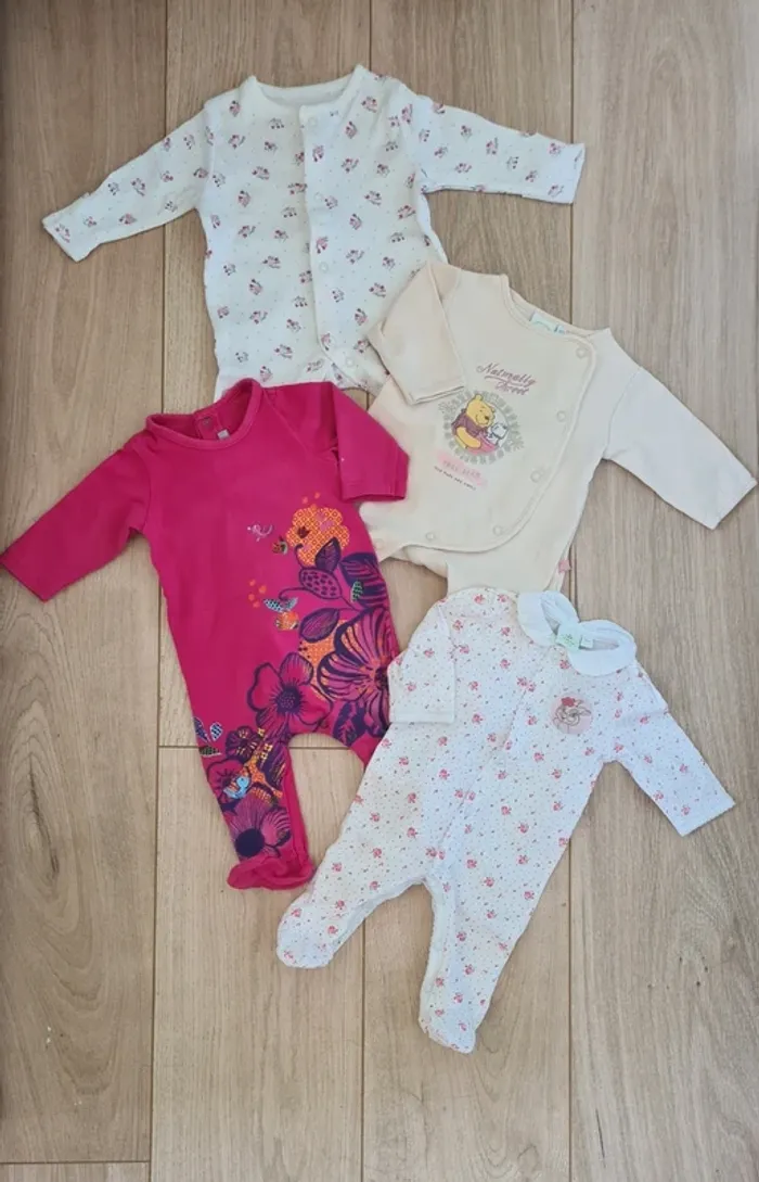 Lot pyjamas fins 1 mois