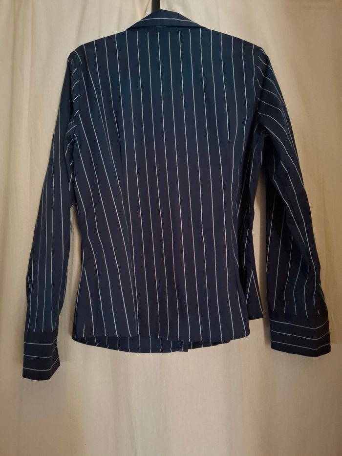 Chemise cintré h&m neuf - photo numéro 2