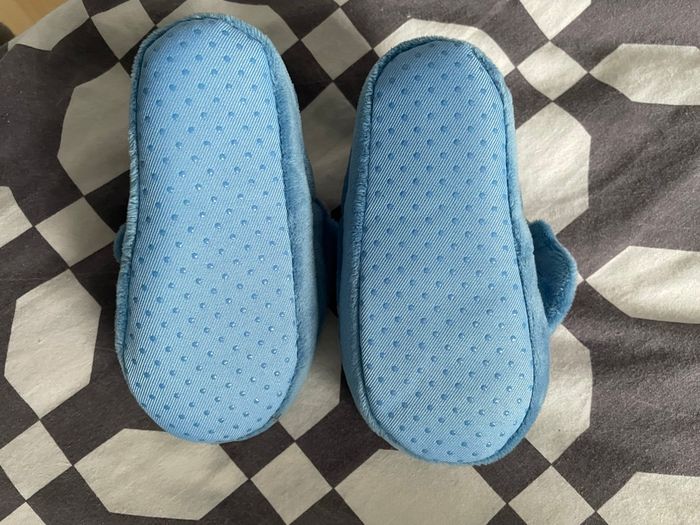 Chaussons stitch neuf 23 - photo numéro 2