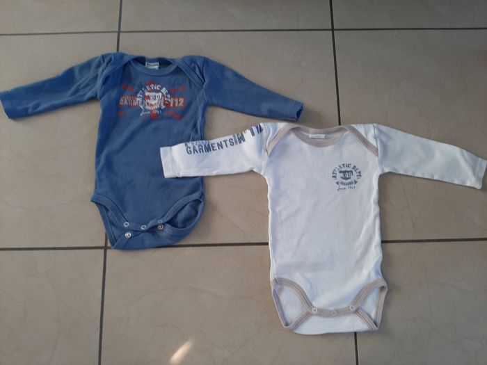 Lot de 4 bodys manches longues 6 mois - photo numéro 2
