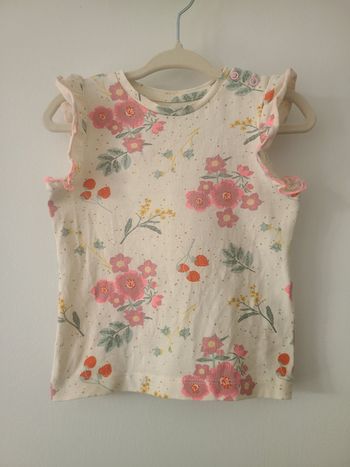 Top été bébé Hema à fleurs