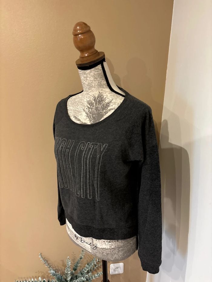 Pull Jennyfer taille S - photo numéro 3