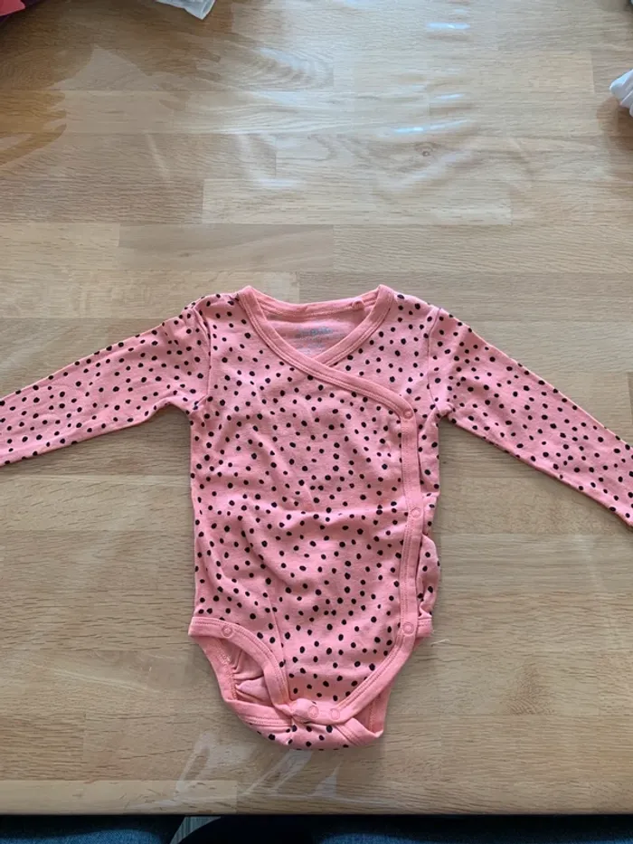 Lot 2 bodies 9 mois - photo numéro 4