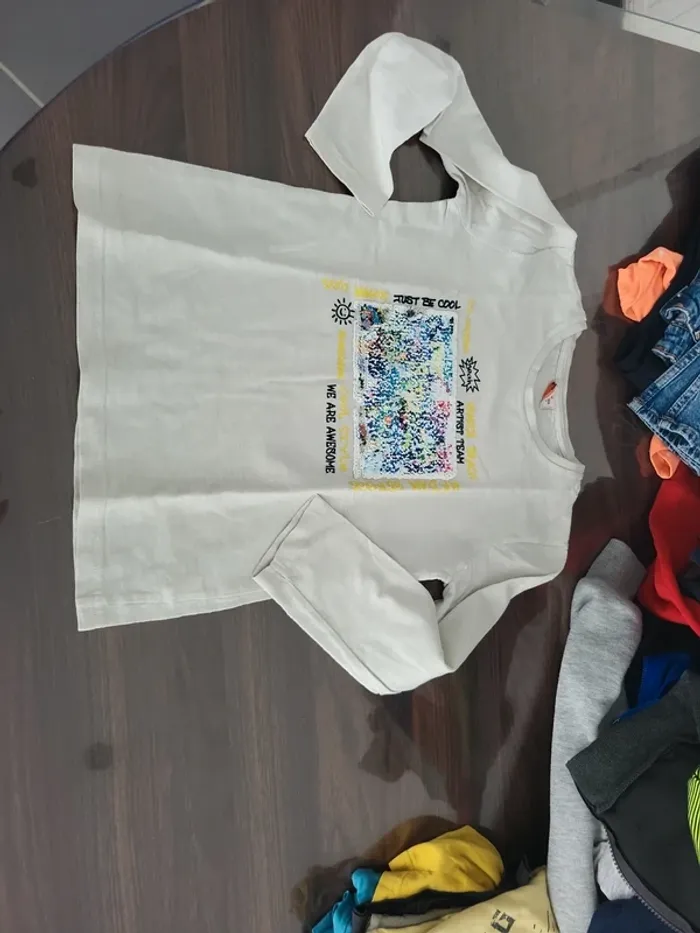 Tee shirt 8 ans 138cm tape a l oeil manche longue