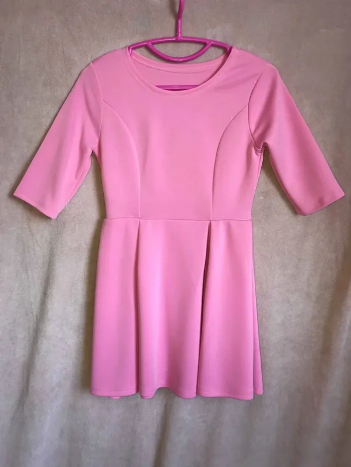 Robe T36 Neuve 👗🩷 - photo numéro 2