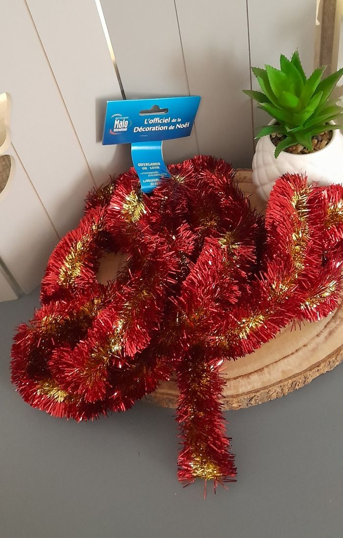 Guirlande rouge et or neuve