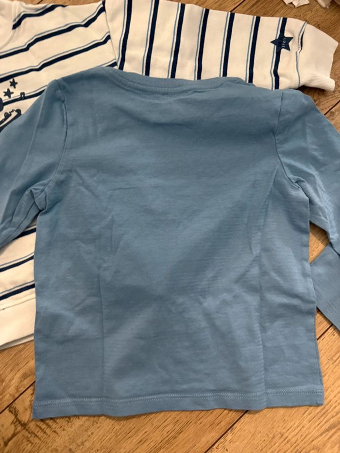 Pull + t-shirt 4 ans - photo numéro 5