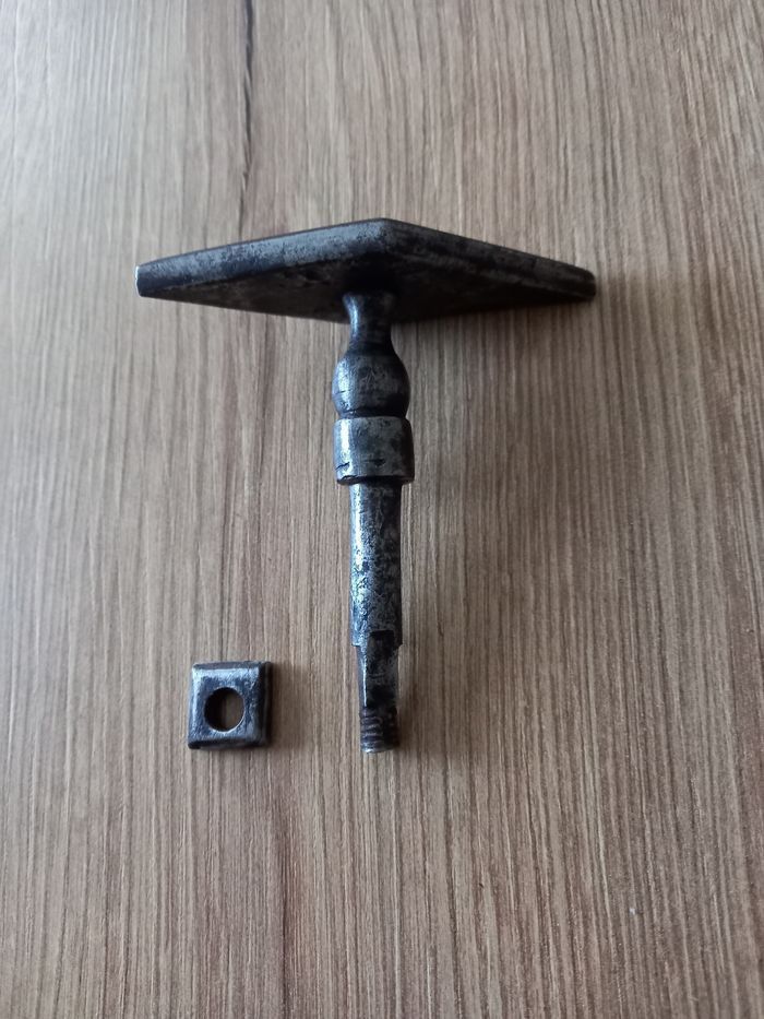 Poignée ancienne en métal. - photo numéro 5