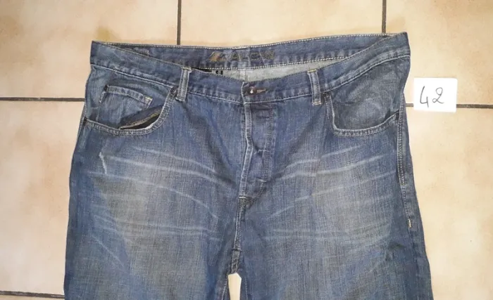 Jean homme T 42 - photo numéro 2