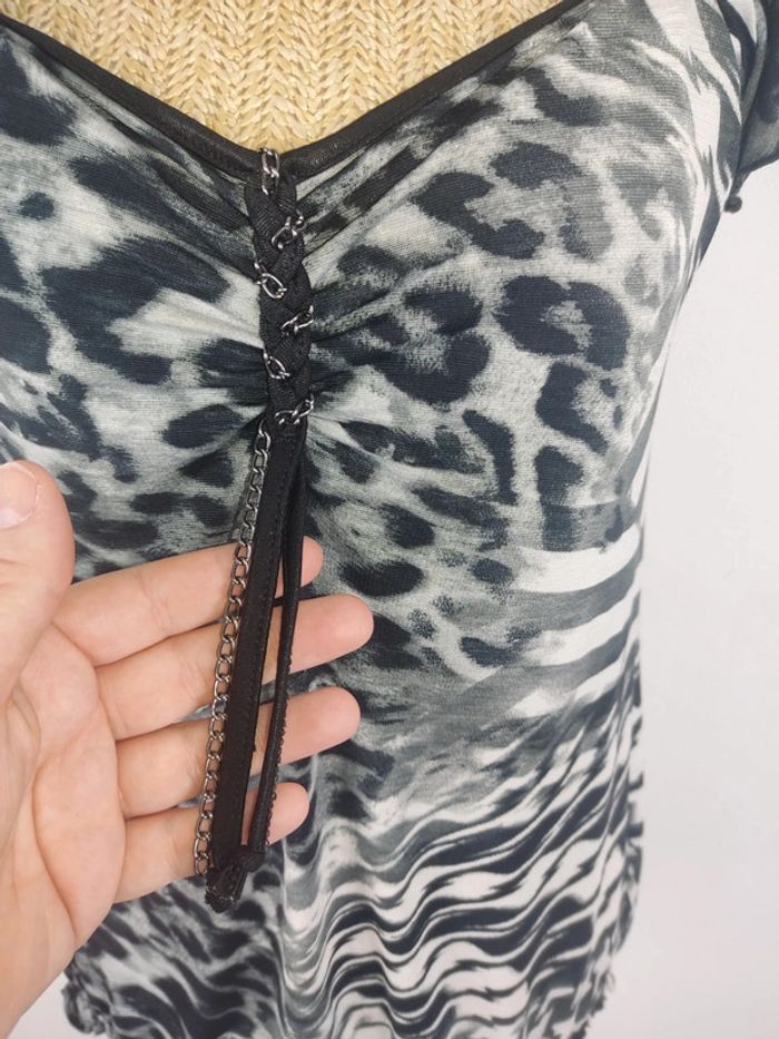 Blouse manches courtes motif léopard noir gris blanc taille 40 Patrice Breal - photo numéro 5