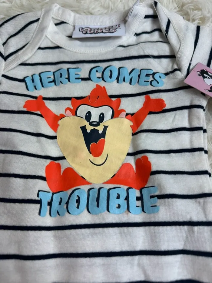Body Looney Tunes taille 2-6 mois - photo numéro 2