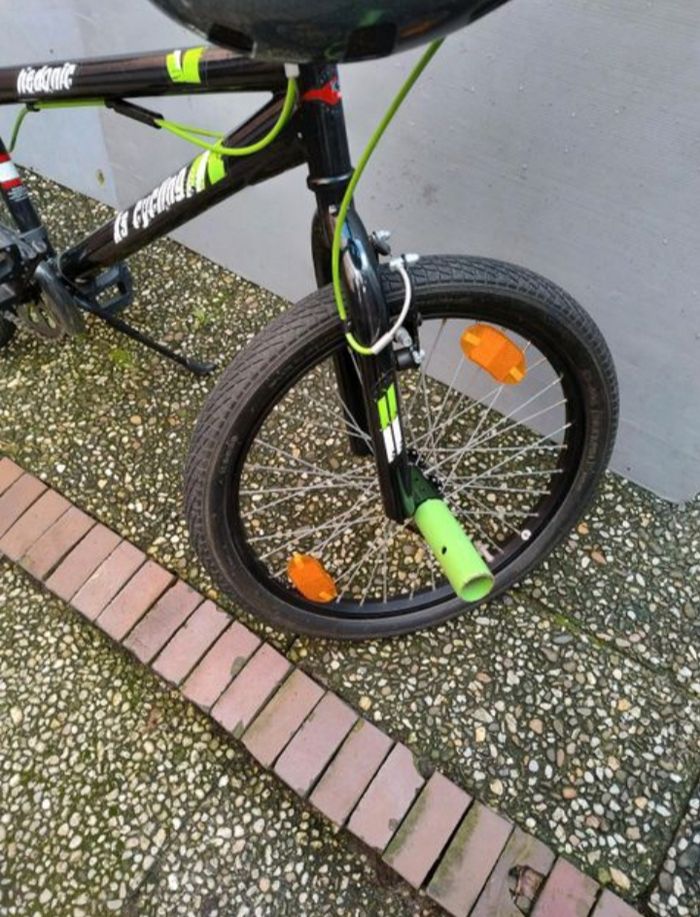 Vélo BMX... très bien conservé - photo numéro 2