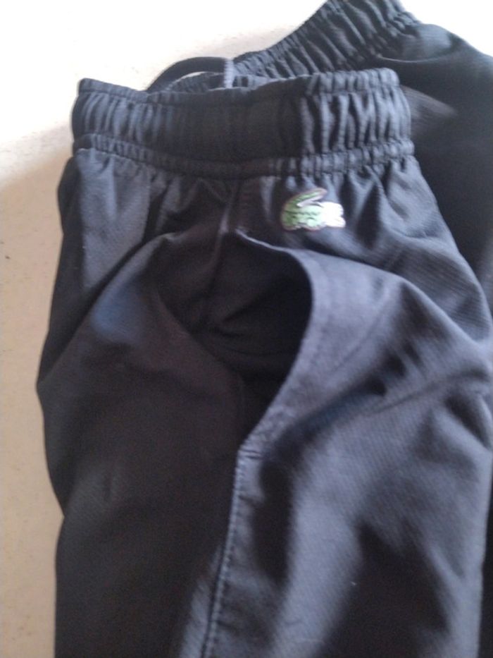 Jogging Lacoste véritable. Taille 4 ans.( 104 cm ) - photo numéro 12