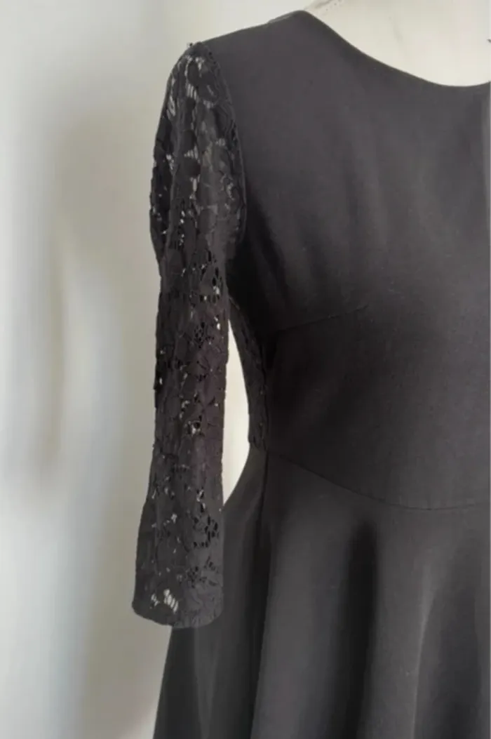 Superbe robe noire dentelle patineuse taille M - photo numéro 7