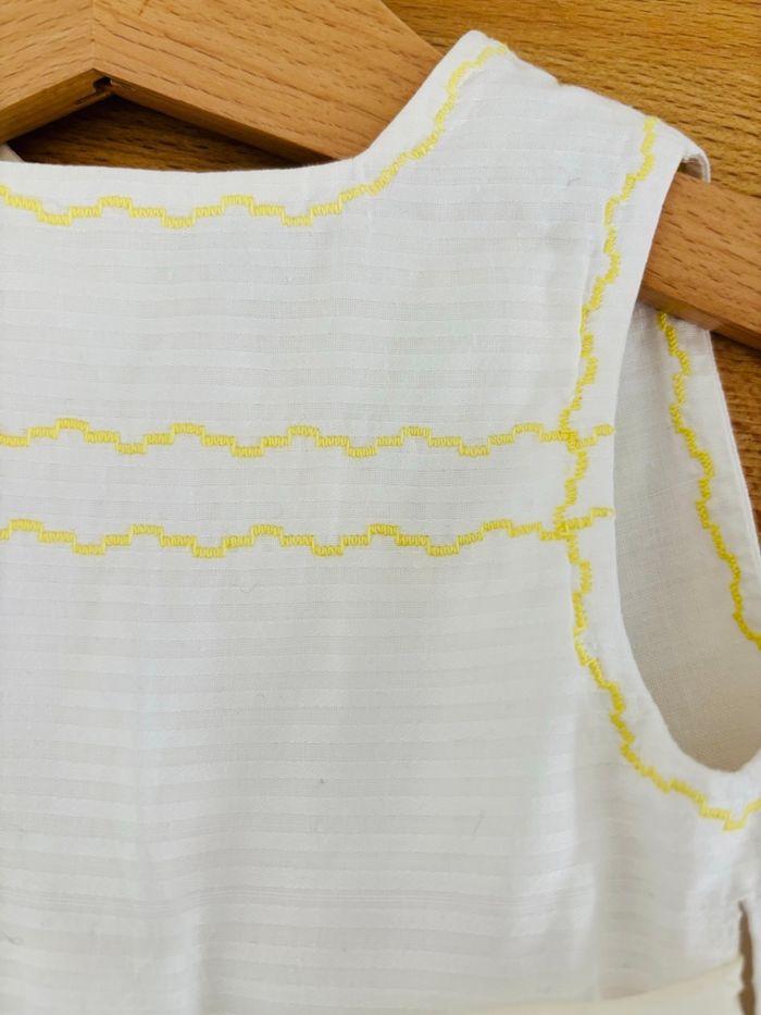 Robe baptême ou cérémonie bébé 1-3mois estimé - photo numéro 4