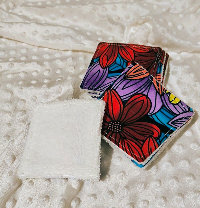 Trousse de toilette doublée et ses lingettes en éponge de bambou - photo numéro 3