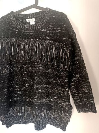 Pull moucheté noir blanc believe-e Taille SM En très bon état