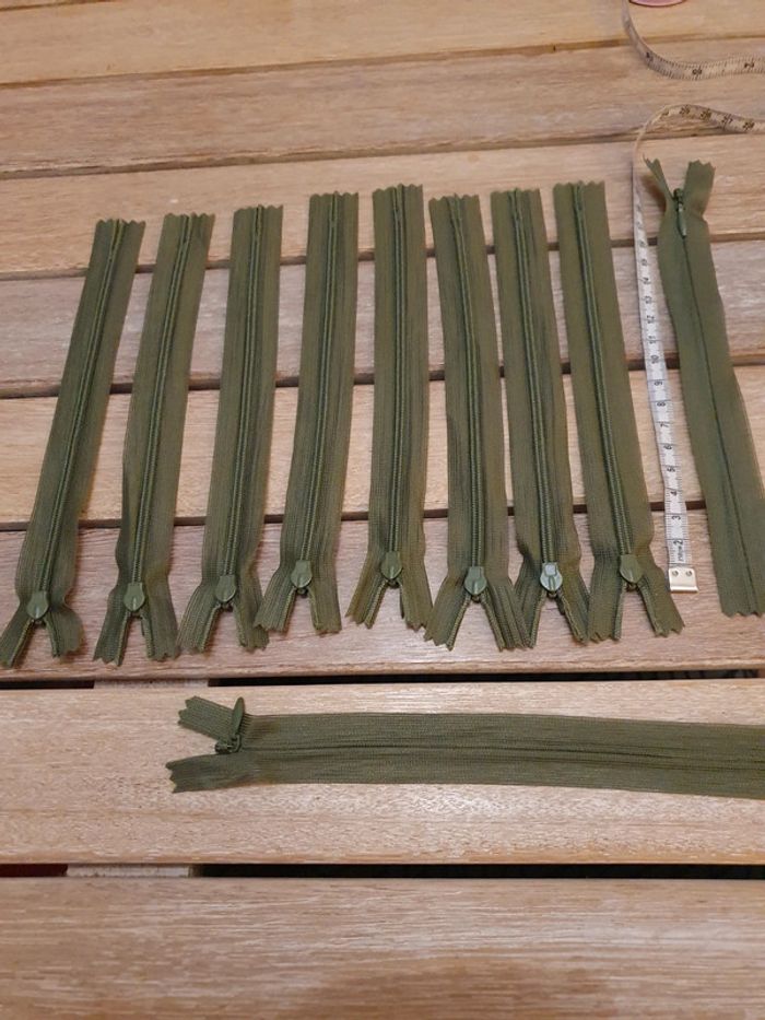 Lot de 10 fermetures éclairs couleur Kaki 18 cm - photo numéro 5