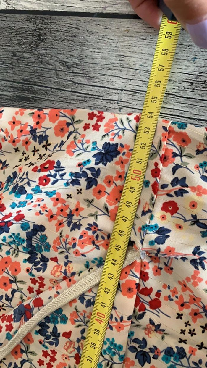 Robe liseré or - photo numéro 4