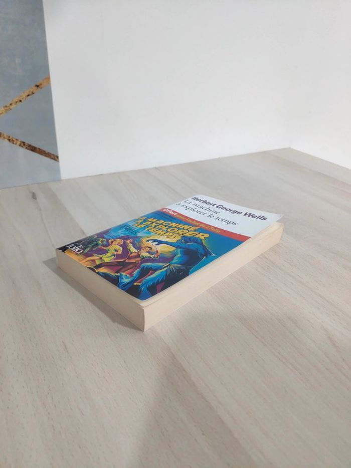 Livre la machine à explorer le temps Wells suivi de l'île du docteur Moreau - photo numéro 3