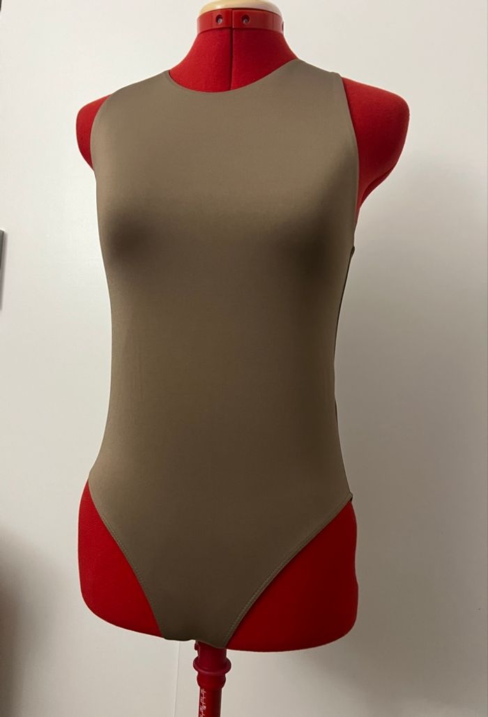 Body sans manches beige Stradivarius - photo numéro 10
