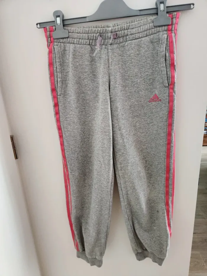 Jogging Adidas gris et rose Taille 10 ans