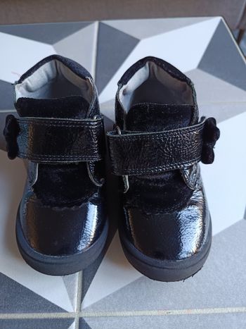 Chaussures vernis velours scratch Vertbaudet 24