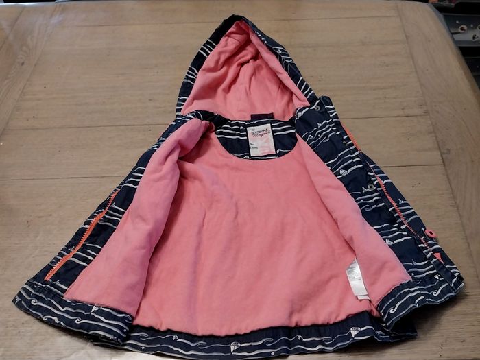 Veste légère fille 4ans en bon état - photo numéro 3
