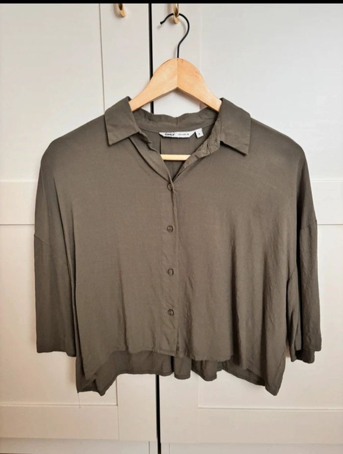 Chemise kaki à manches courtes