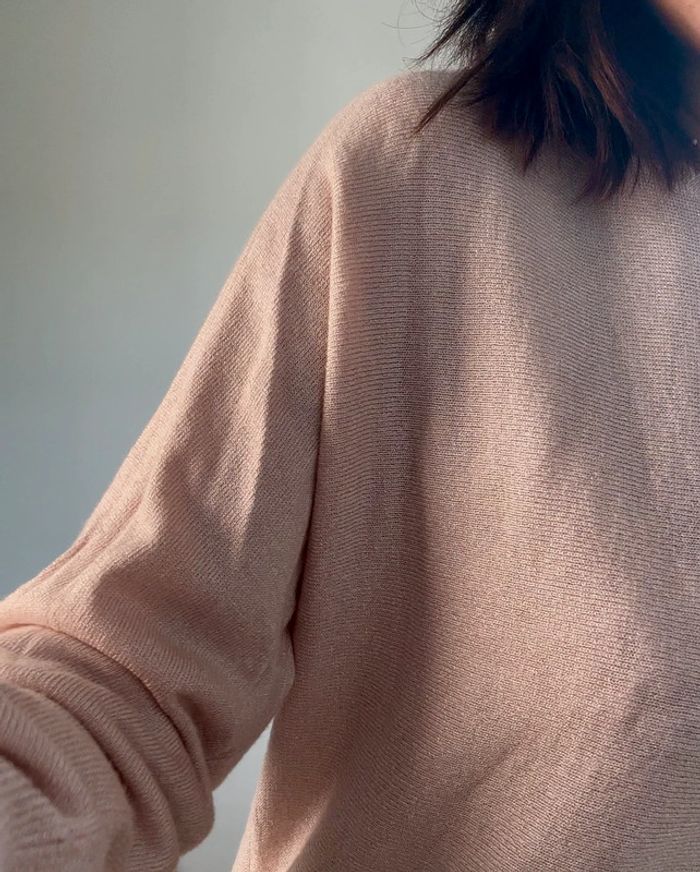 Pull rose poudré pailleté - Caroll - taille S - très bon état - pink shirt - photo numéro 4