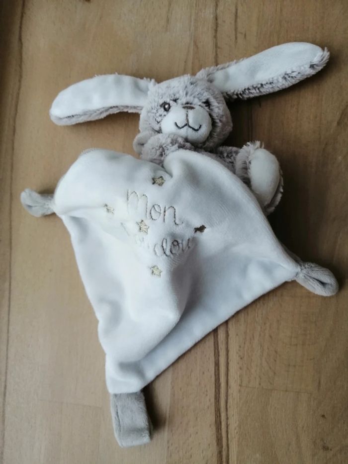 Doudou mouchoir lapin TEX baby Carrefour taupe mouchoir "mon doudou" - photo numéro 3
