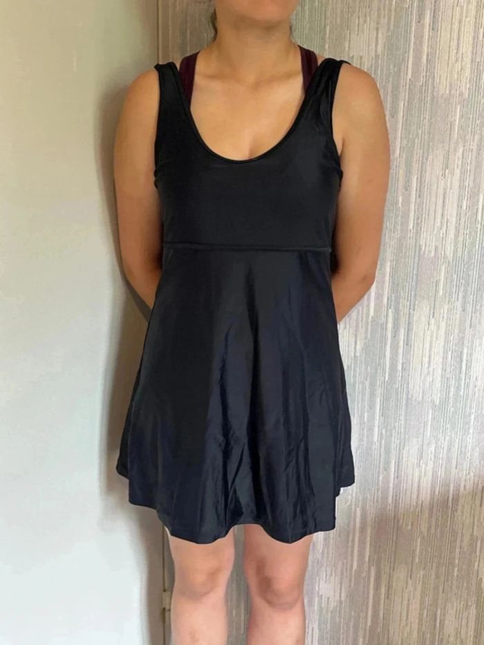 Robe de bain avec culotte taille 46 neuve sans étiquette•