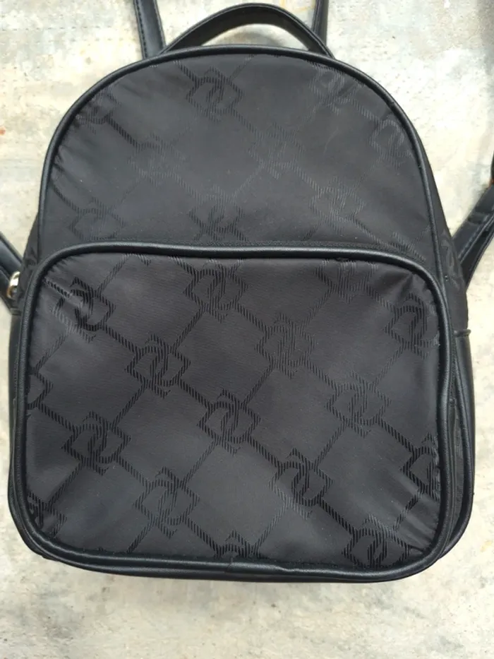 Petit sac a dos noir Primark - photo numéro 2