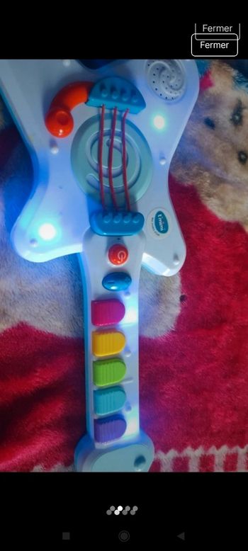 Guitare lumineux et musicale j3