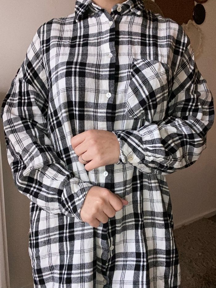 Super robe chemise à carreaux noir et blanc stradivarius taille s - photo numéro 3