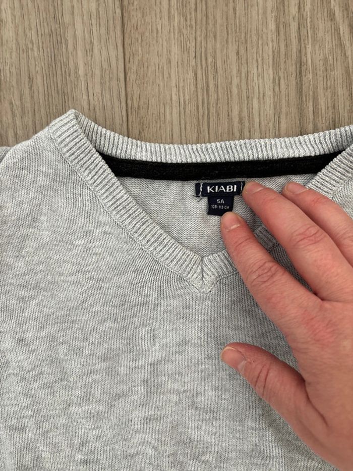 Pull sans manche col V - photo numéro 2