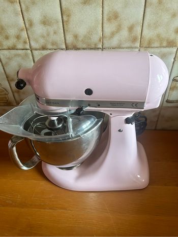 Robot artisan rose pâle