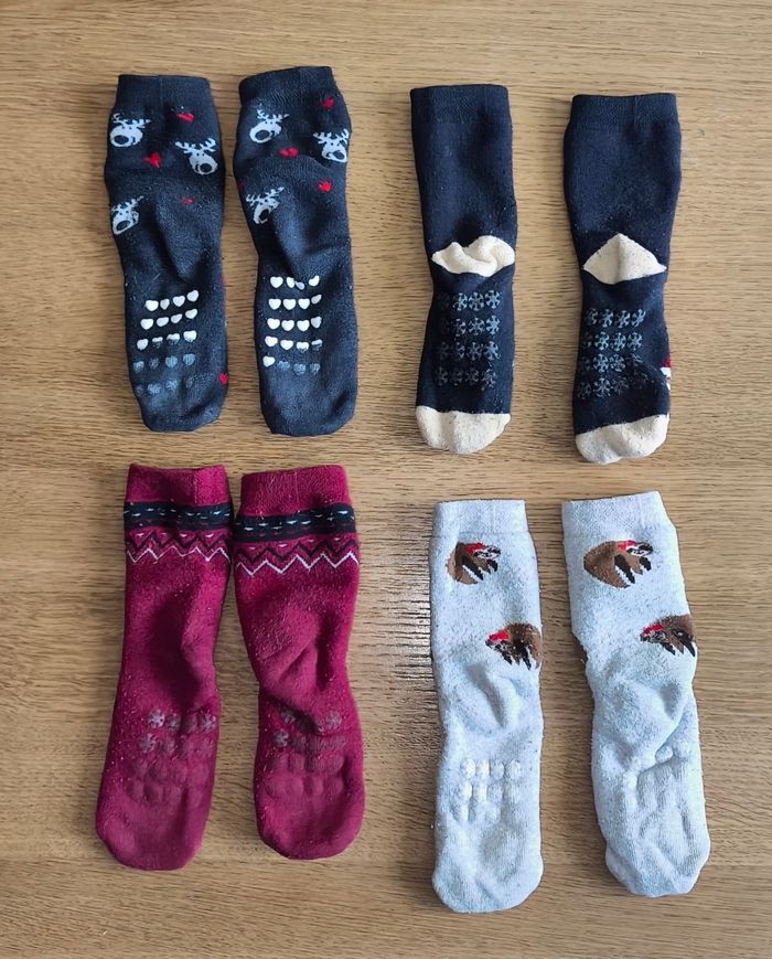 🦎 Lot 4 paires de chaussettes de Noël
antidérapantes - P27/30🦎 - photo numéro 5