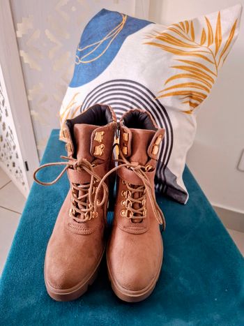 Bottines neuves avec étiquette taille 38 marque Anna field
