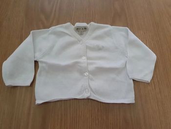 gilet fin blanc grain de ble 3 mois