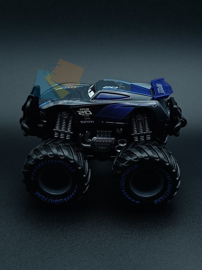 Voiture Cars Monster Jackson Storm - photo numéro 3