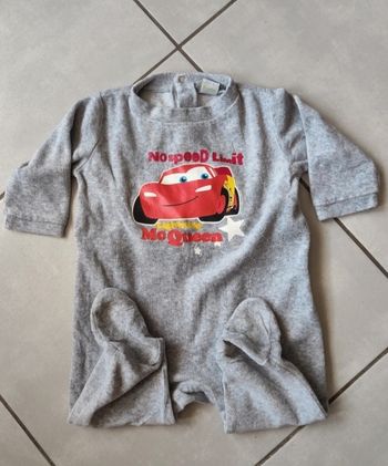 Pyjama Disney taille 12 mois